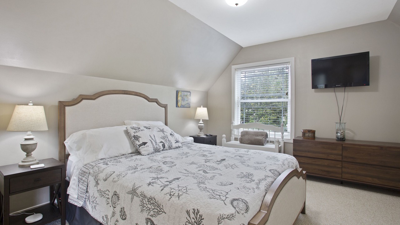 Photo of Bedroom in Long Beach