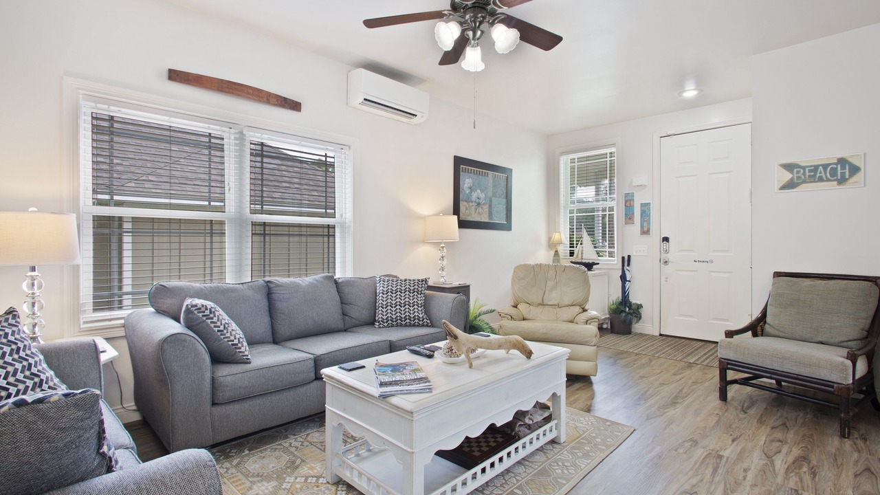 Photo of Livingroom in Long Beach
