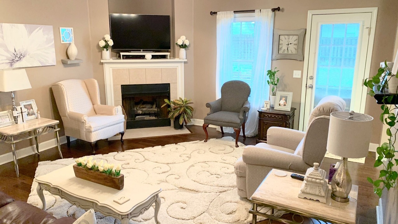 Photo of Livingroom in Moundville