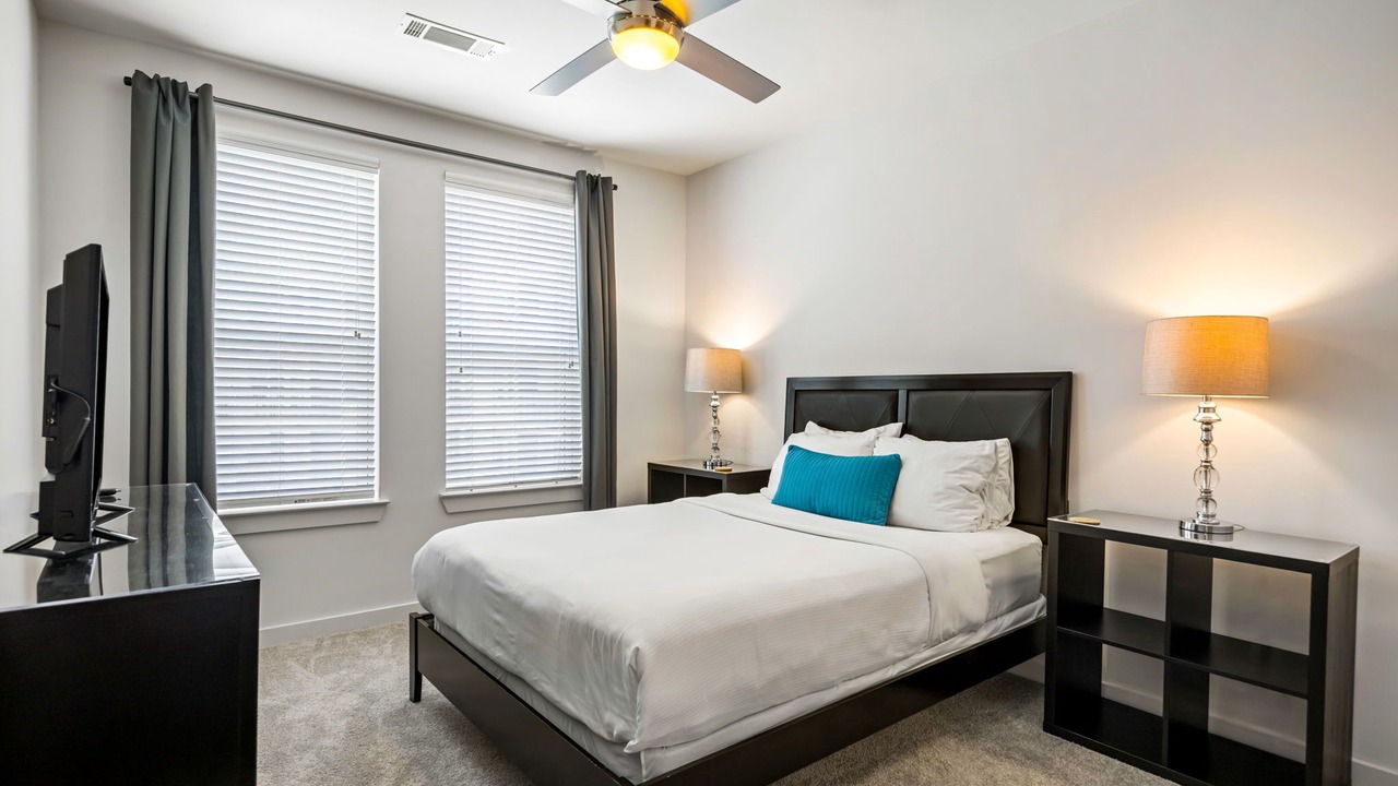 Photo of Bedroom in Midtown