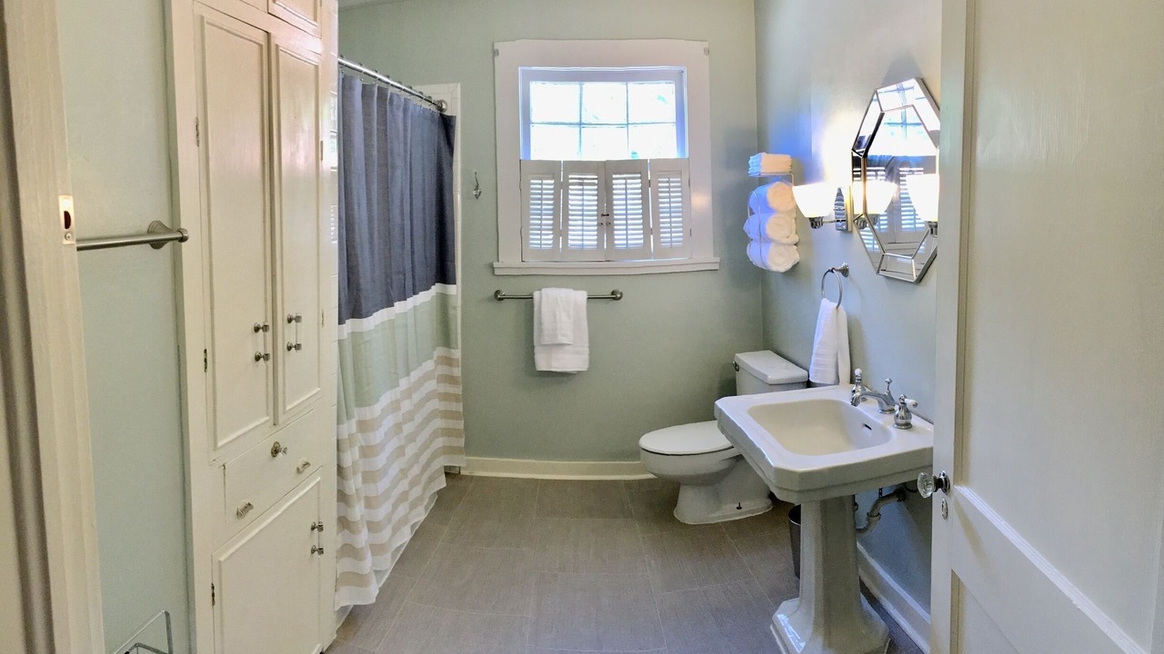 Photo of Bathroom in Hattiesburg
