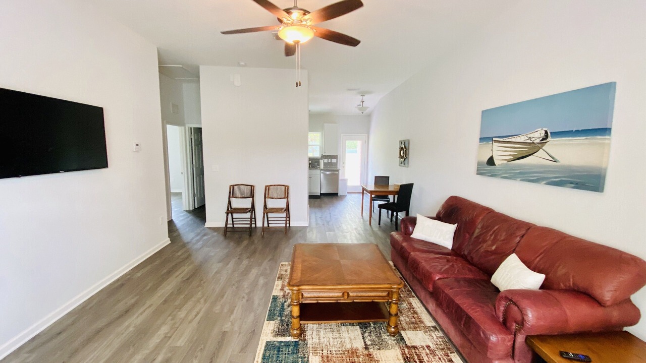 Photo of Livingroom in Hollister