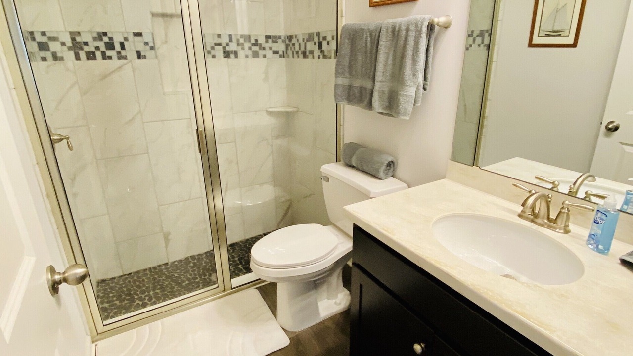 Photo of Bathroom in Hollister