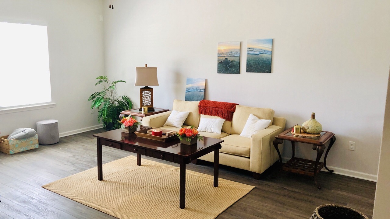 Photo of Livingroom in Hollister