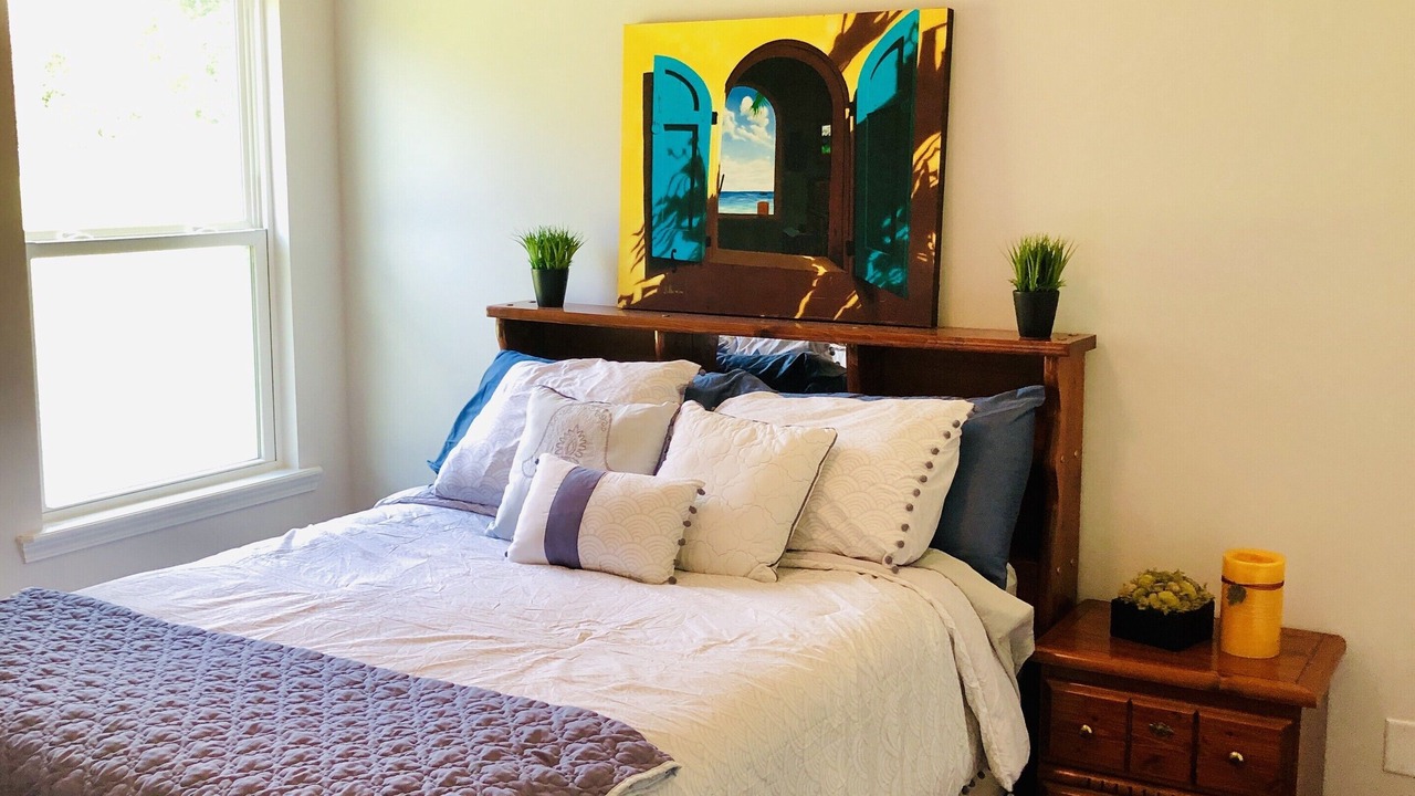 Photo of Bedroom in Hollister