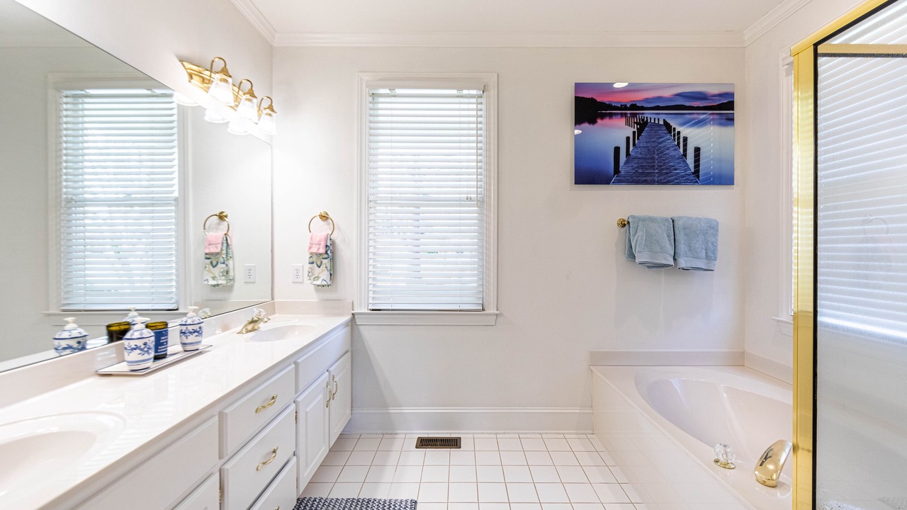Photo of Bathroom in Eatonton