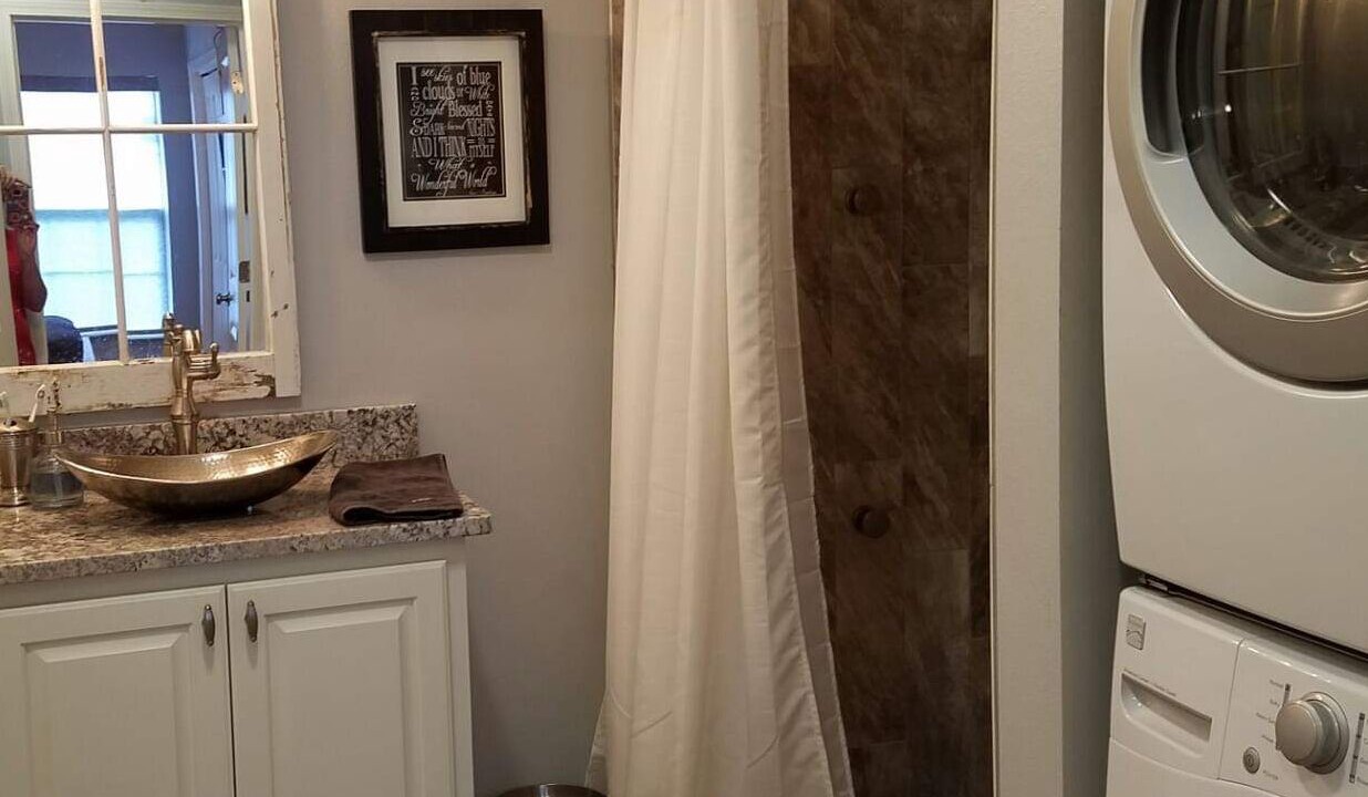 Photo of Bathroom in Ono Island