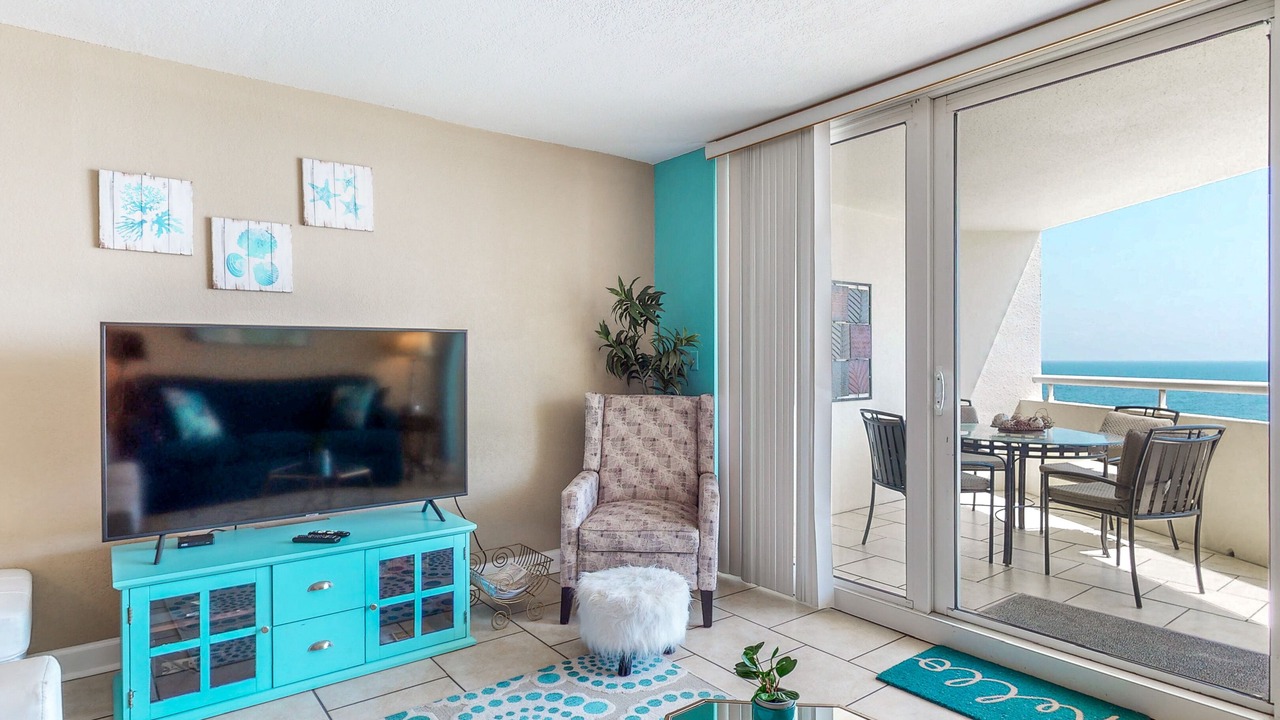 Photo of Livingroom in Ono Island