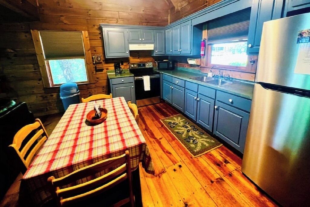Photo of Kitchen in Pine Mountain Valley