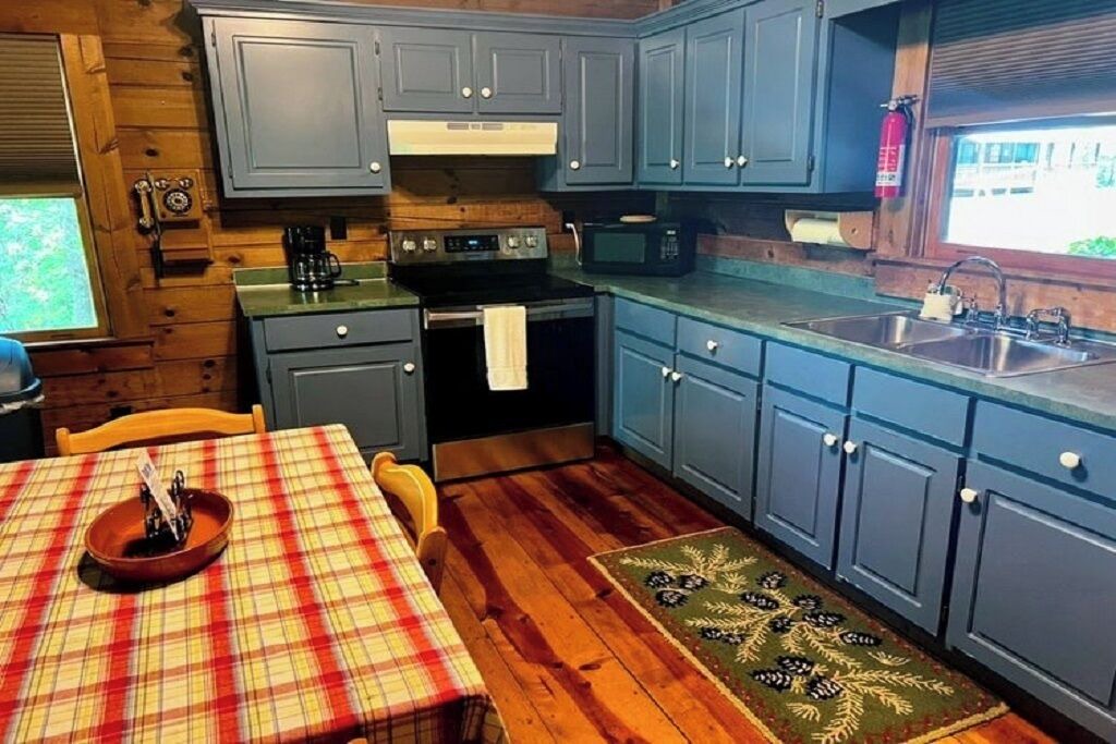 Photo of Kitchen in Pine Mountain Valley