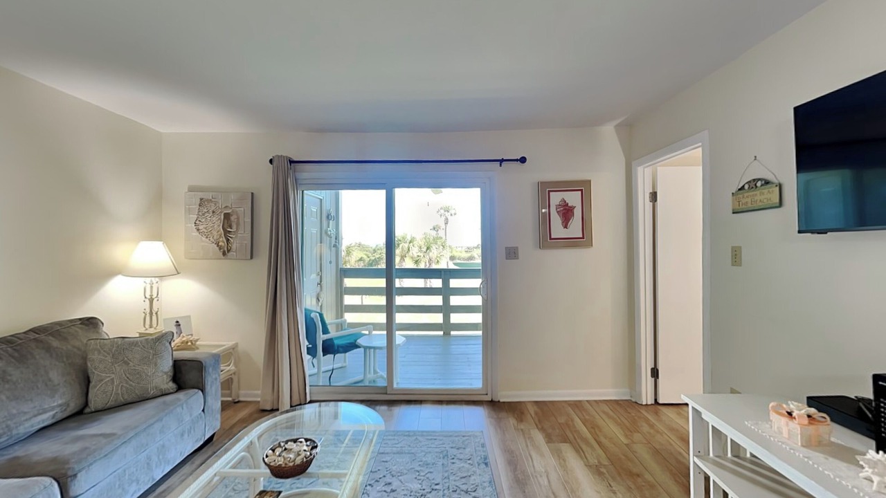 Photo of Livingroom in Tybee Island