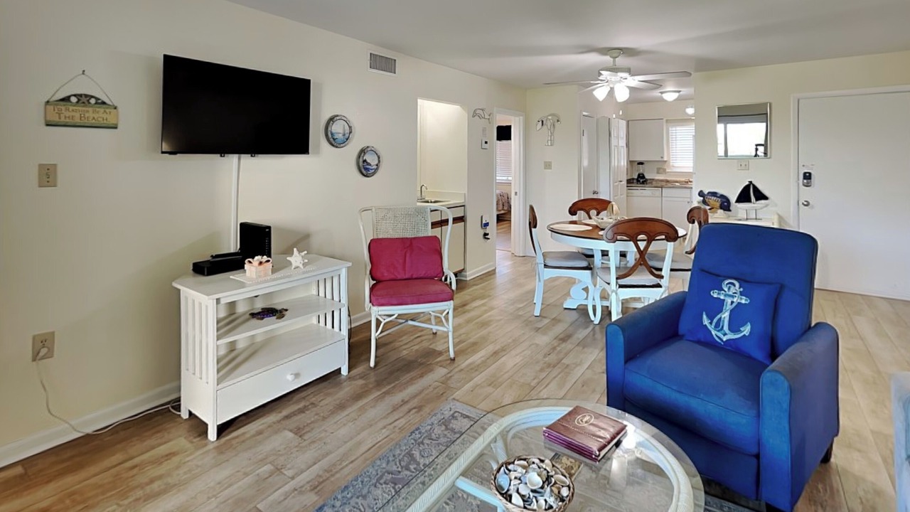 Photo of Livingroom in Tybee Island