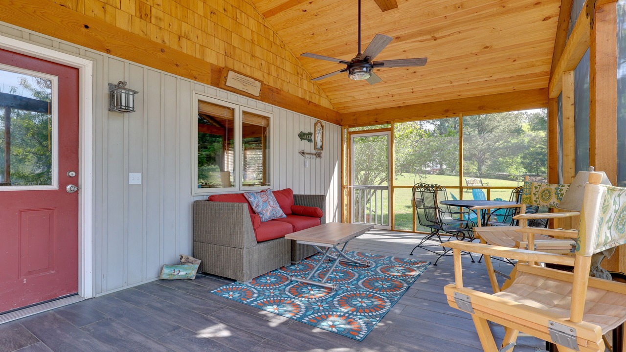 Photo of Outdoor in Groveoak