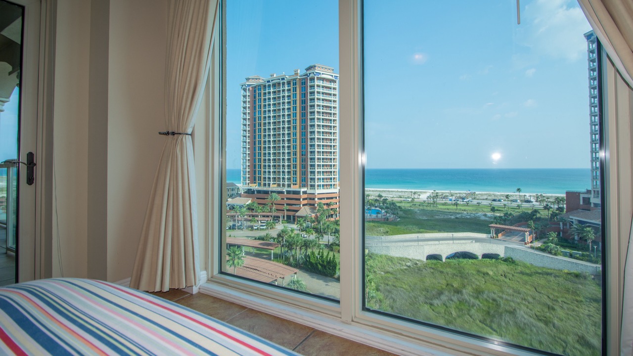 Photo of Bedroom in Pensacola Beach