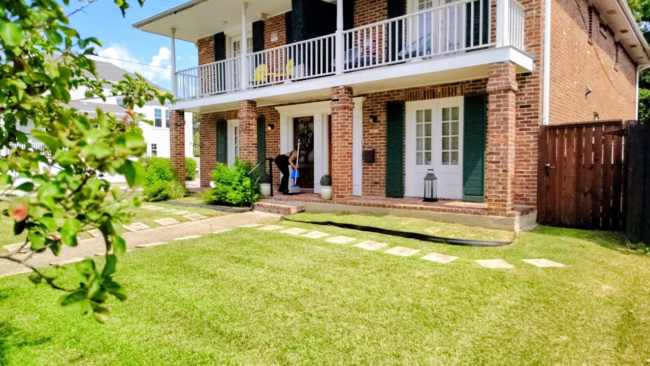 Photo of Outdoor in Lakeview