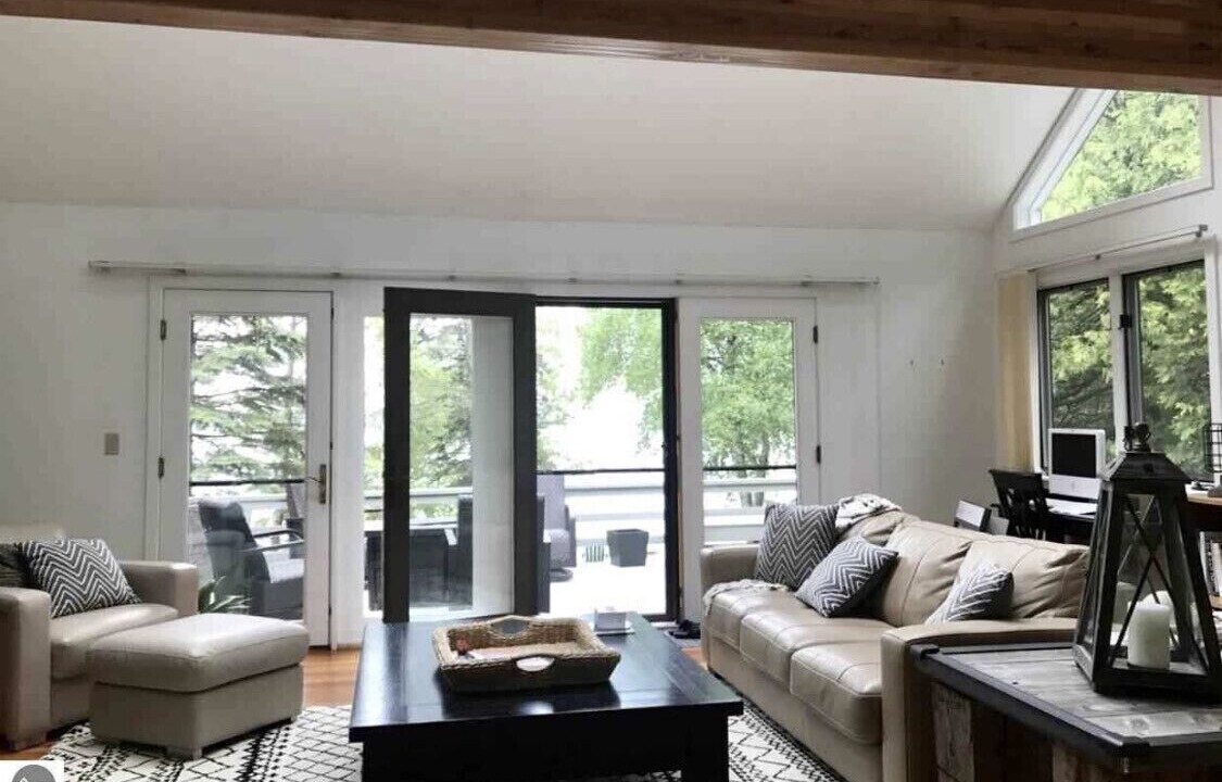 Photo of Livingroom in Central Lake