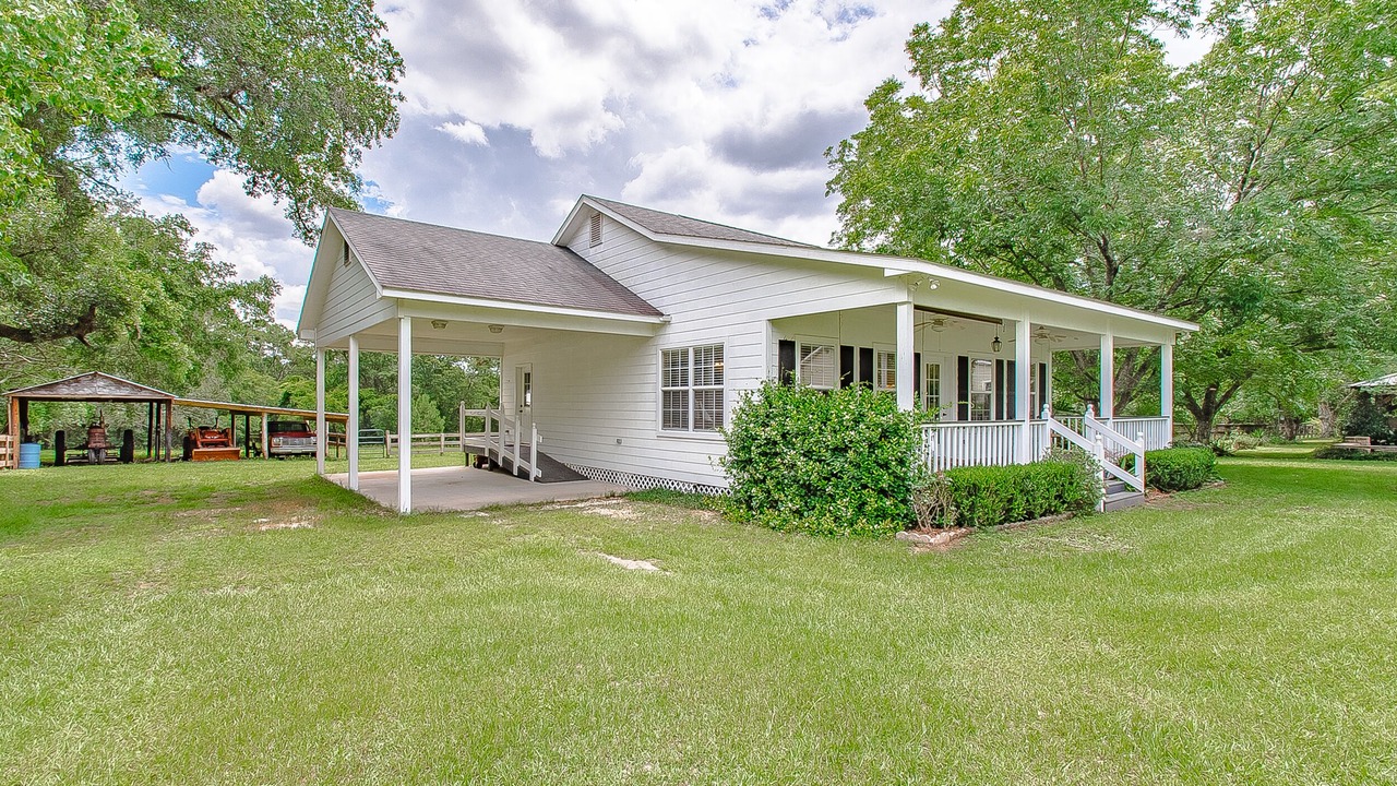 Photo of Outdoor in Loxley
