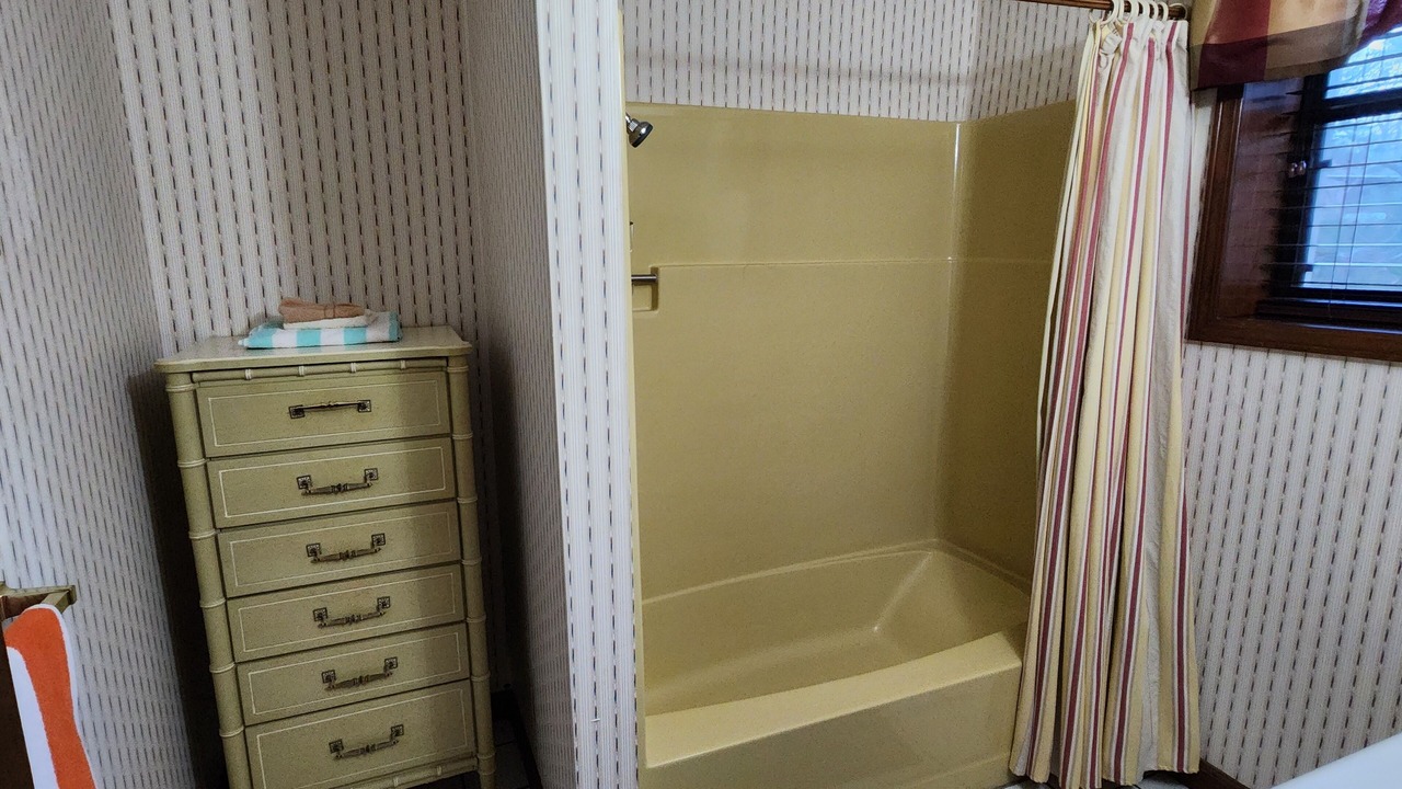 Photo of Bathroom in Reed Creek