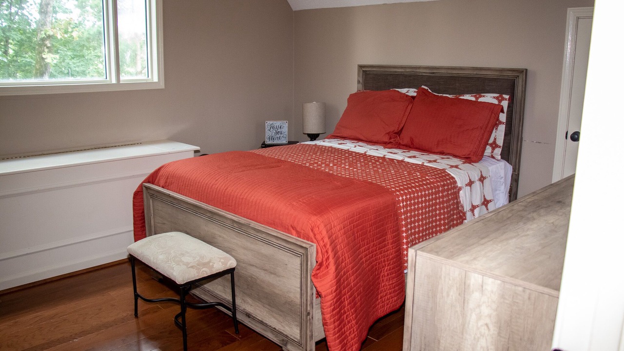 Photo of Bedroom in Tuscaloosa
