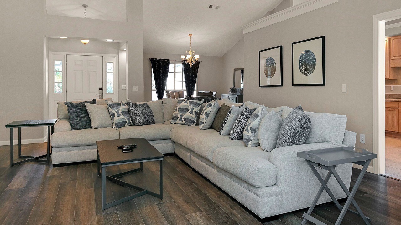 Photo of Livingroom in Foley