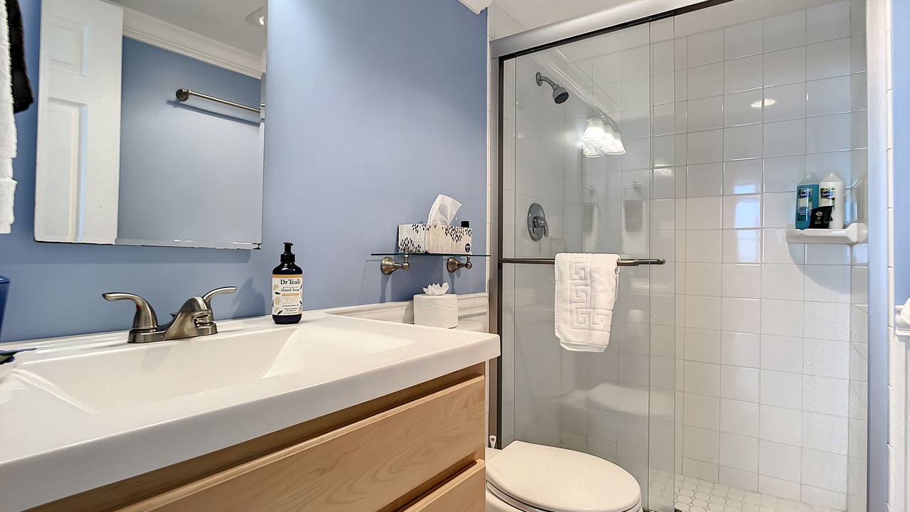 Photo of Bathroom in Ormond Ocean Gard