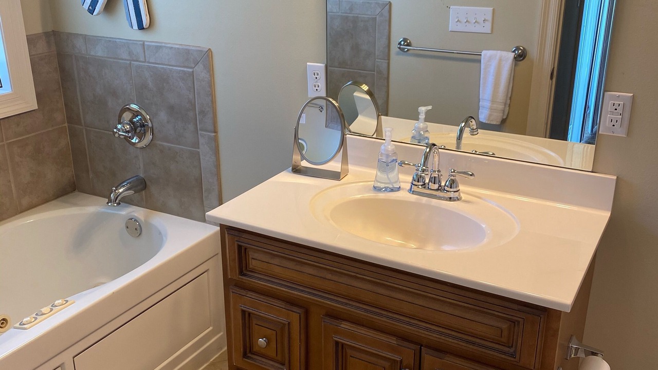 Photo of Bathroom in Gulf Shores