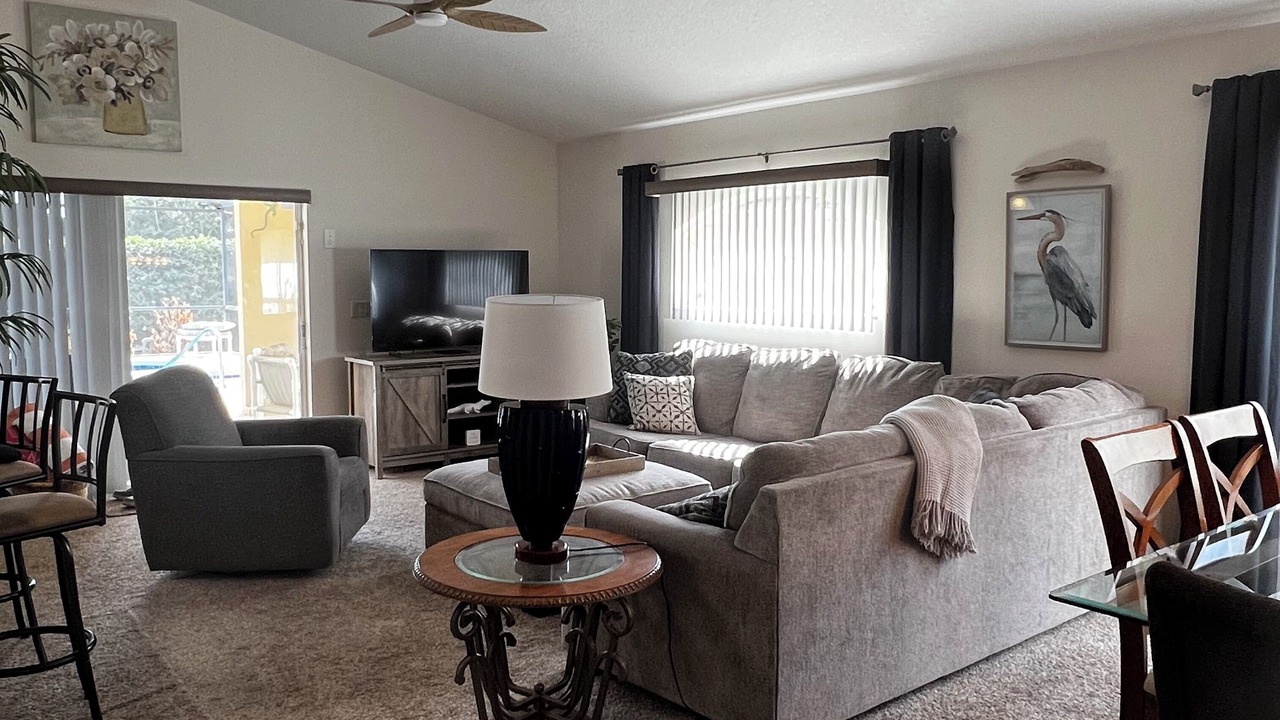 Photo of Livingroom in West Stonebridge
