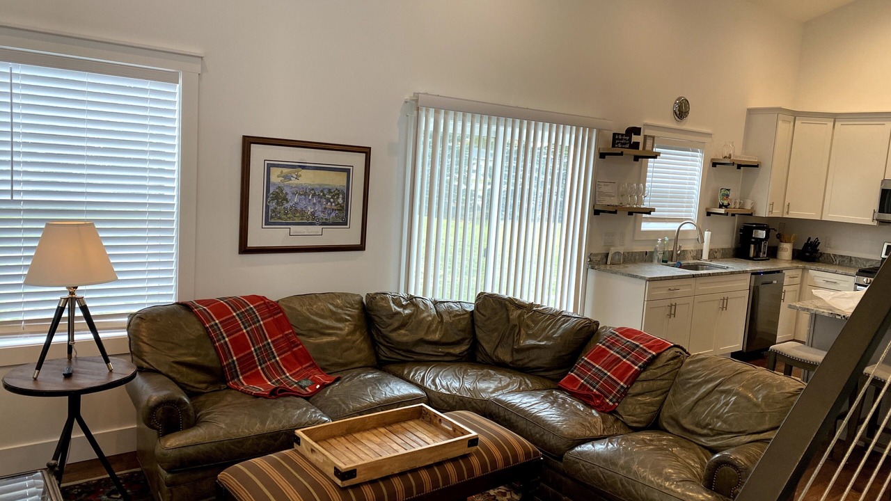 Photo of Livingroom in Empire