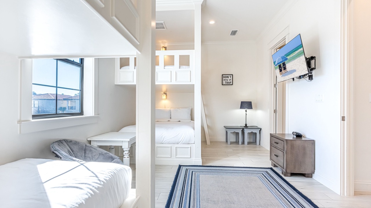Photo of Bedroom in Villa Lago