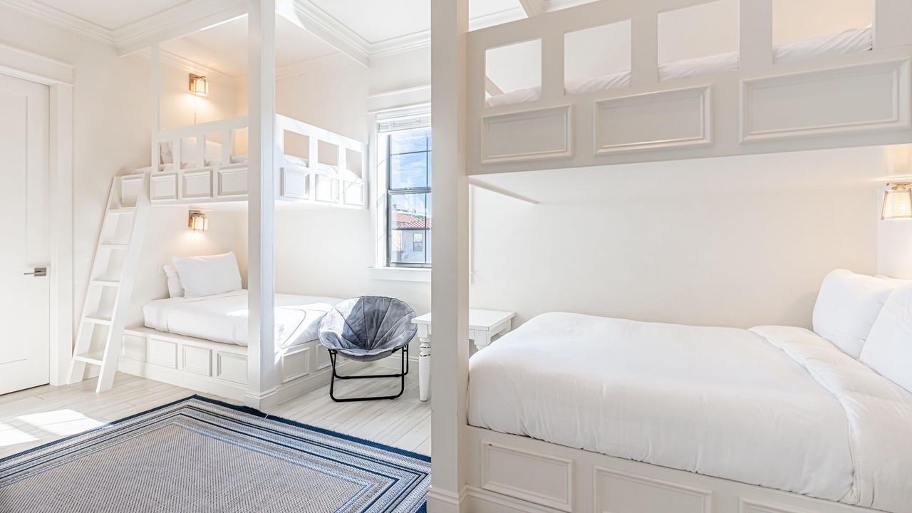Photo of Bedroom in Villa Lago