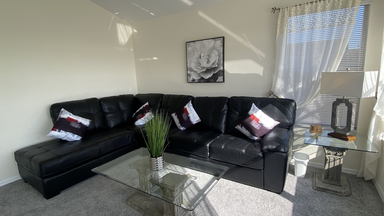 Photo of Livingroom in West Haven