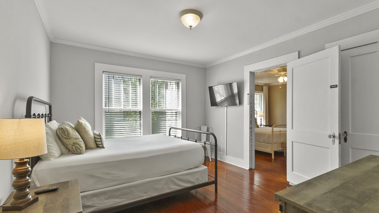 Photo of Bedroom in Northport