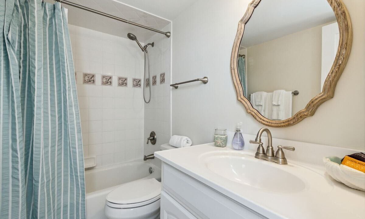 Photo of Bathroom in Fernandina Beach