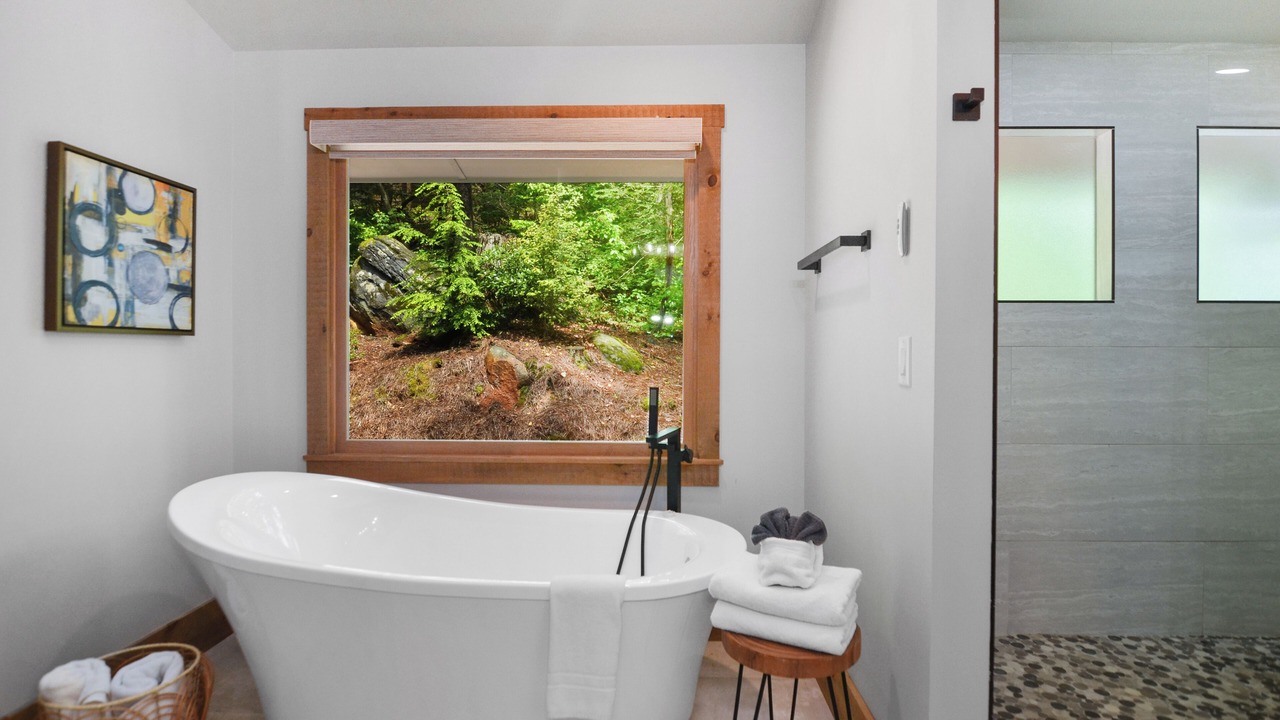 Photo of Bathroom in Ellijay