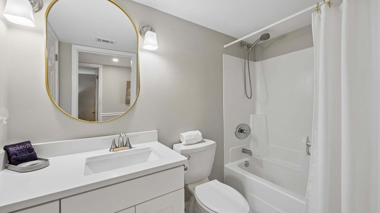 Photo of Bathroom in Fernandina Beach