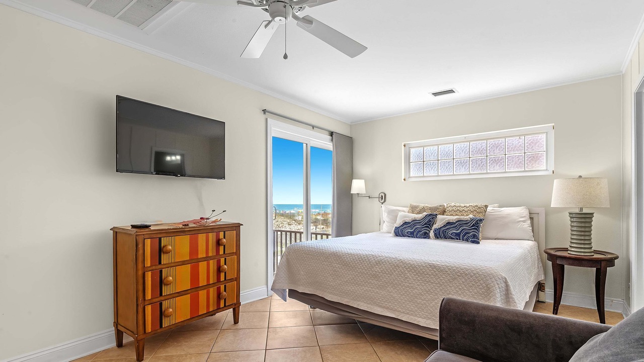 Photo of Bedroom in Gulf Shores