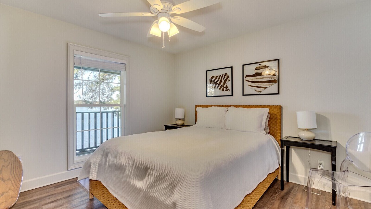Photo of Bedroom in Northport