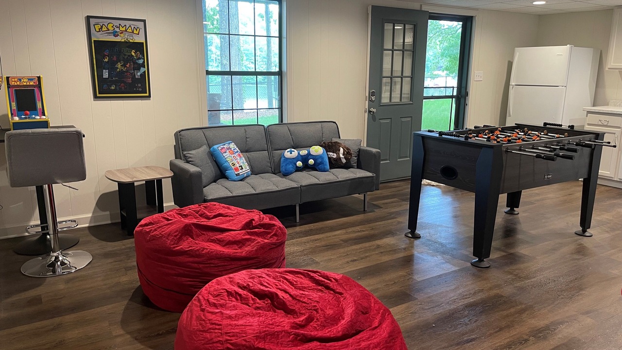 Photo of Bedroom in Northport