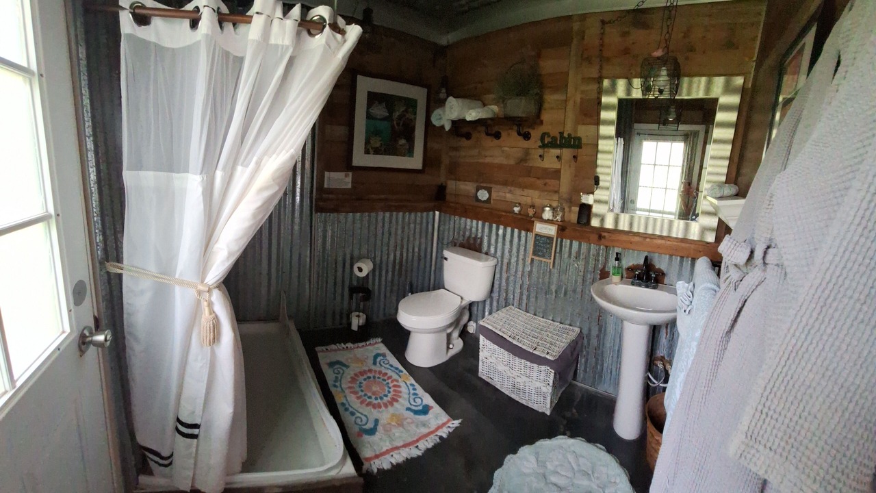Photo of Bathroom in Live Oak