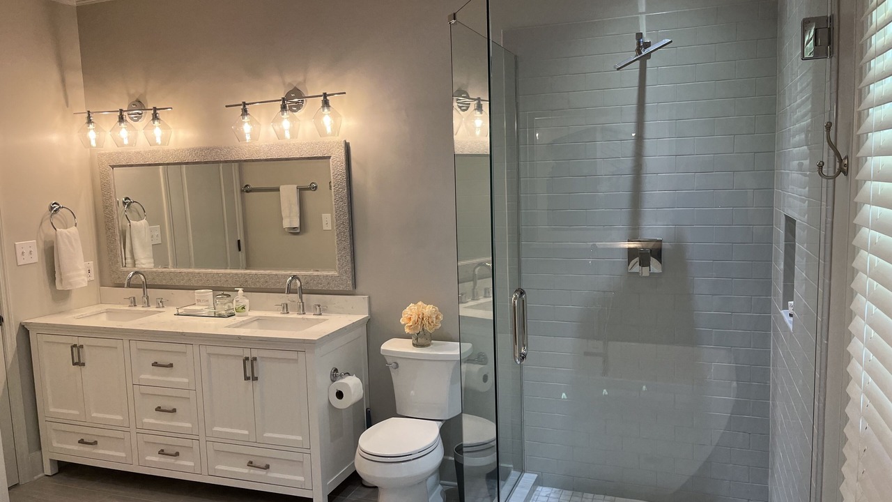 Photo of Bathroom in Shady Bay