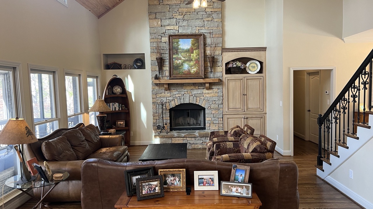 Photo of Livingroom in Shady Bay