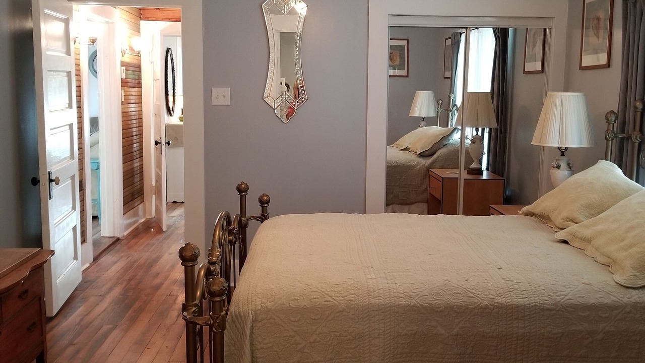 Photo of Bedroom in Gulfport