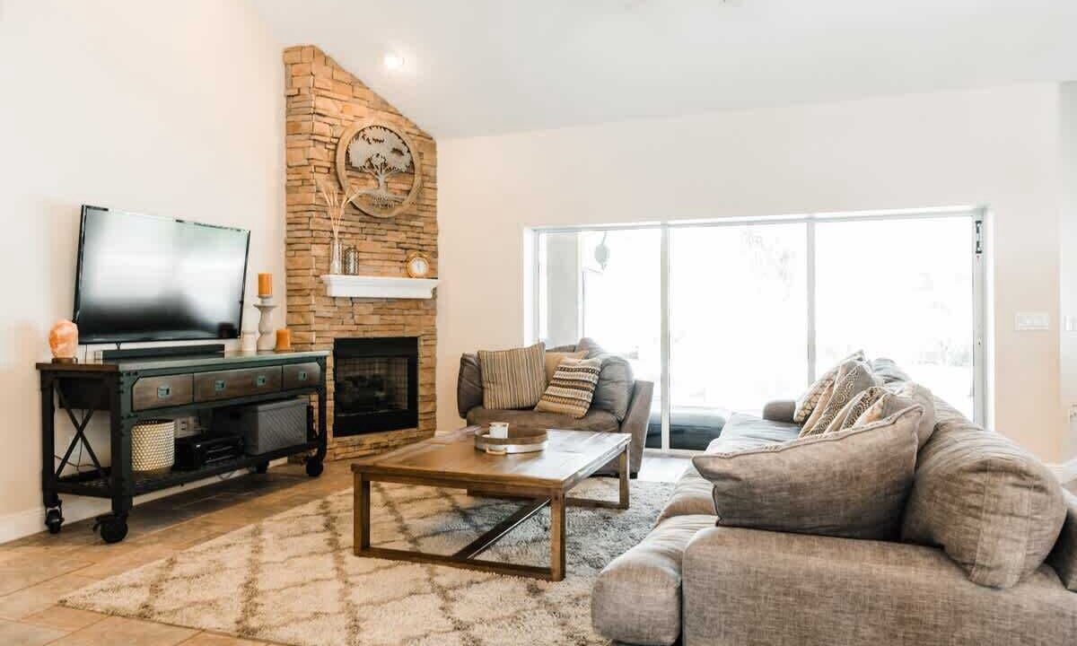 Photo of Livingroom in Plymouth
