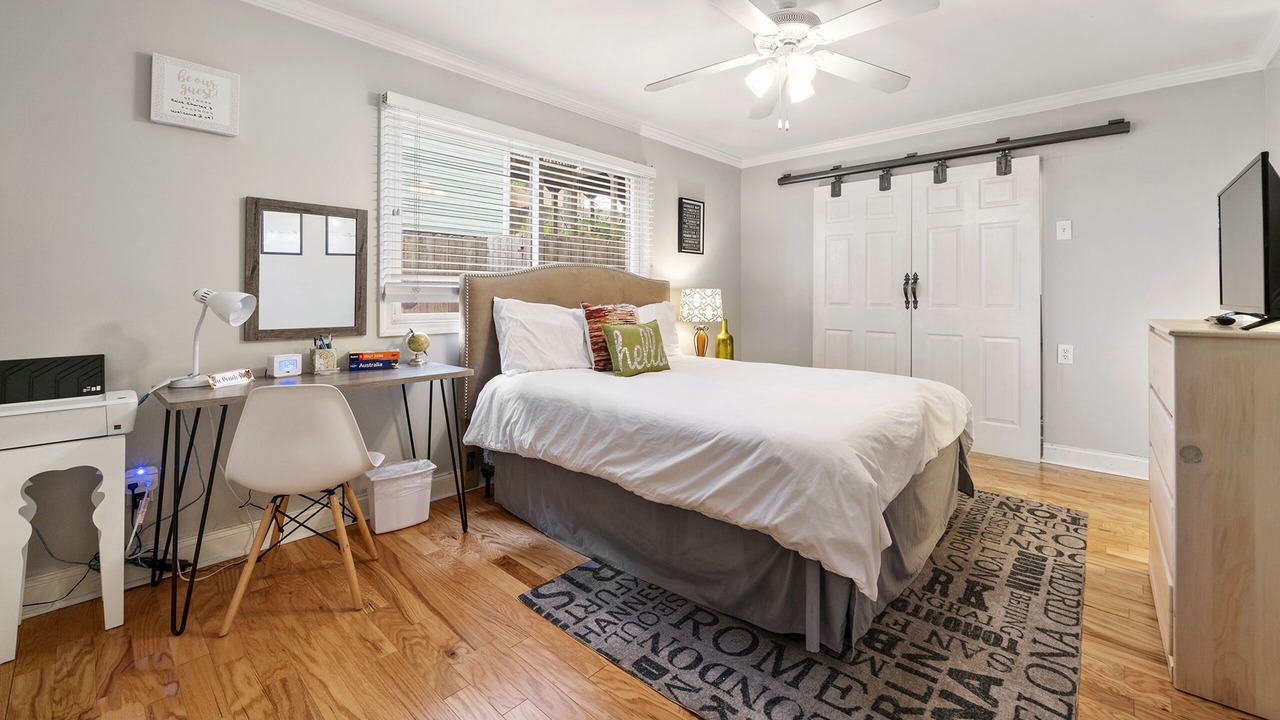 Photo of Bedroom in Virginia Highland