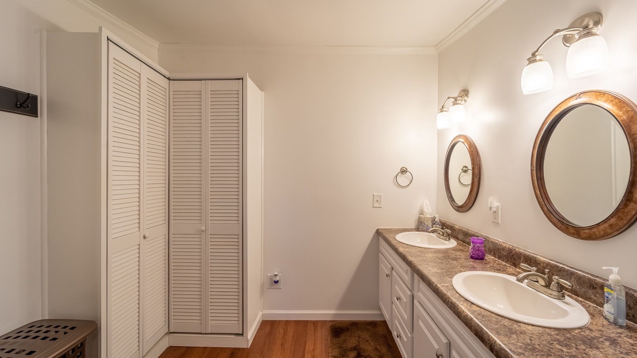 Photo of Bathroom in Morris