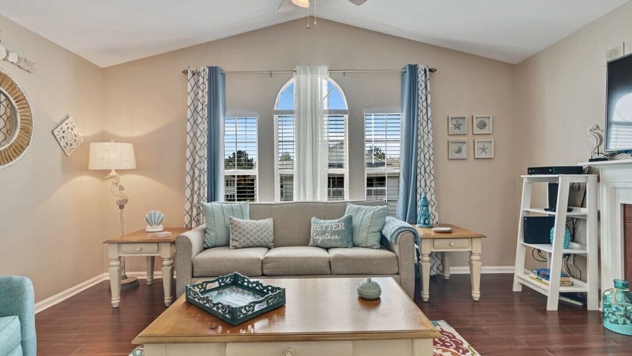 Photo of Livingroom in Gulf Shores