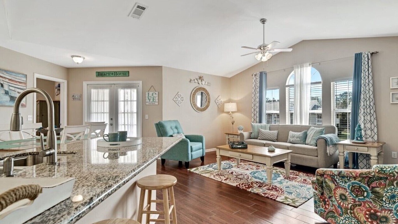 Photo of Bedroom in Gulf Shores