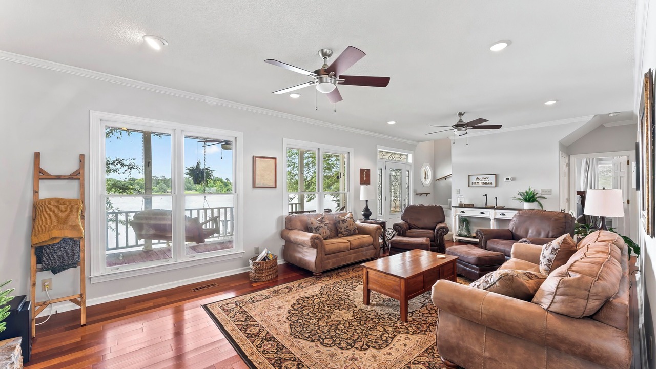 Photo of Livingroom in Wilsonville