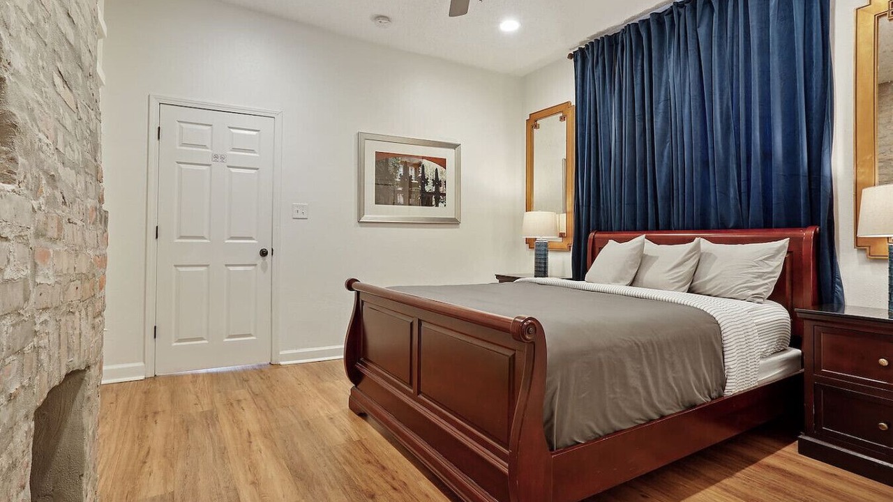 Photo of Bedroom in Tulane - Gravier