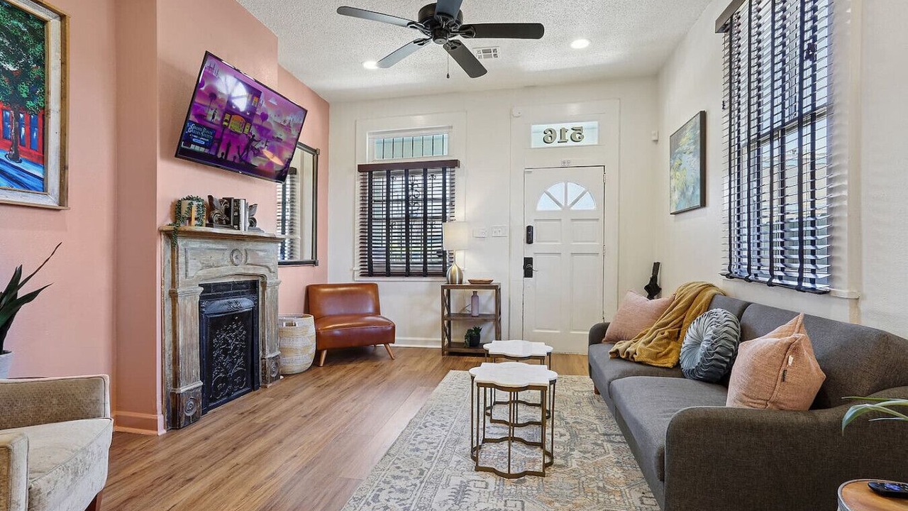 Photo of Livingroom in Tulane - Gravier